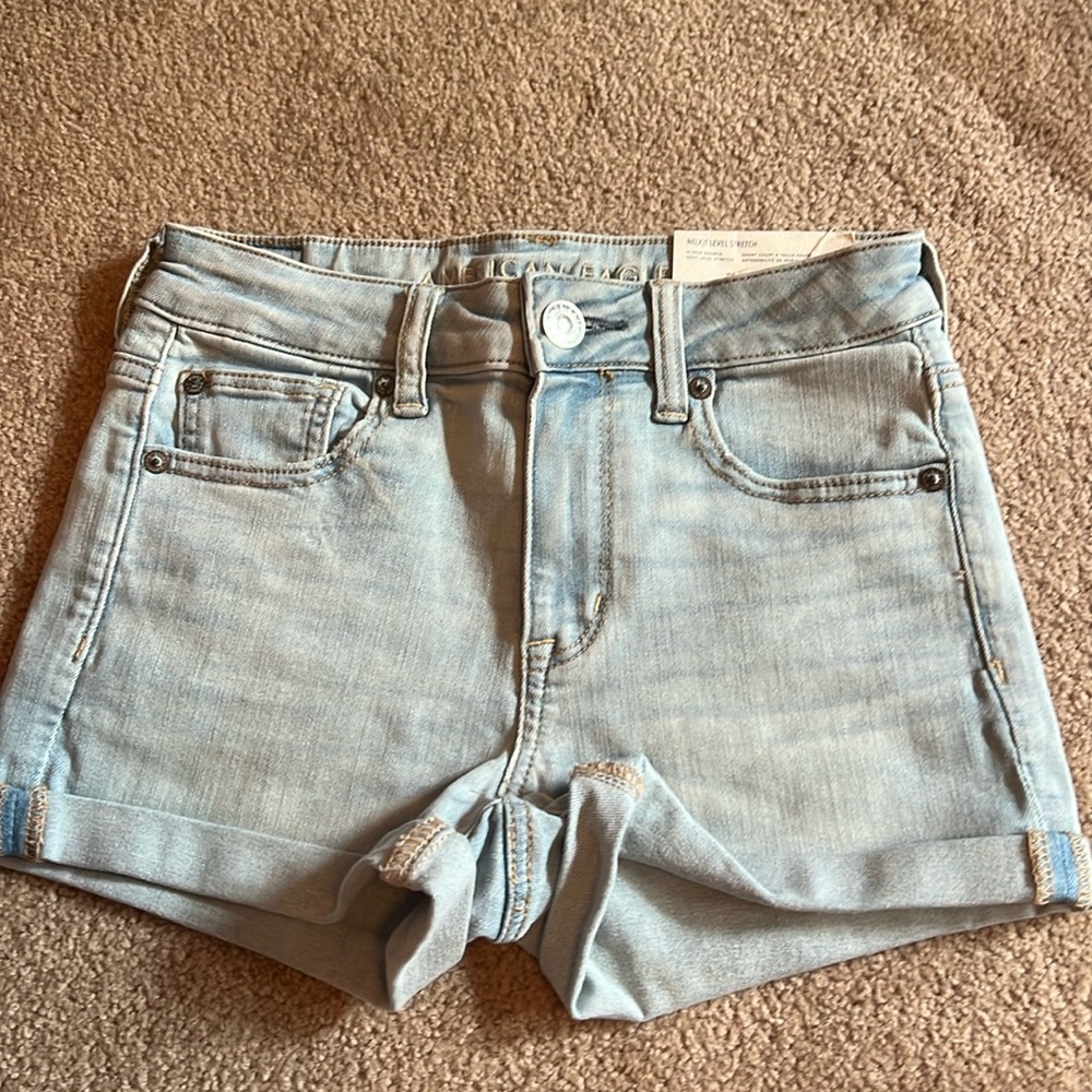 NWT American Eagle hi-rise shortie